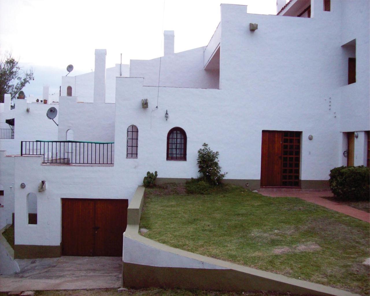 Departamentos Carlos Paz Bajada Al Lago Villa Carlos Paz Exterior foto